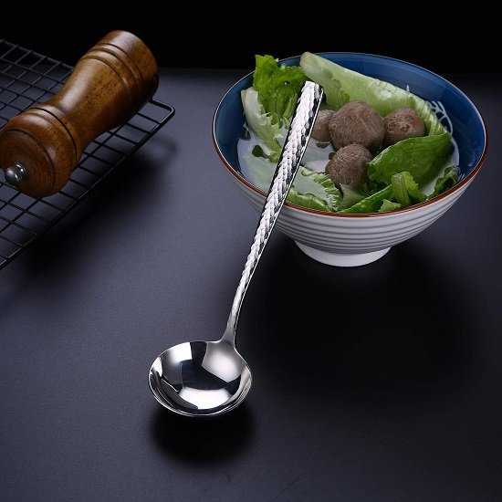 Sauce ladle，7.5 inch Hammered 18/10 1 oz Stainless Steel Small Gravy Soup Serving Ladle for Cooking or Serving Soup Spoon，Dishwasher Safe